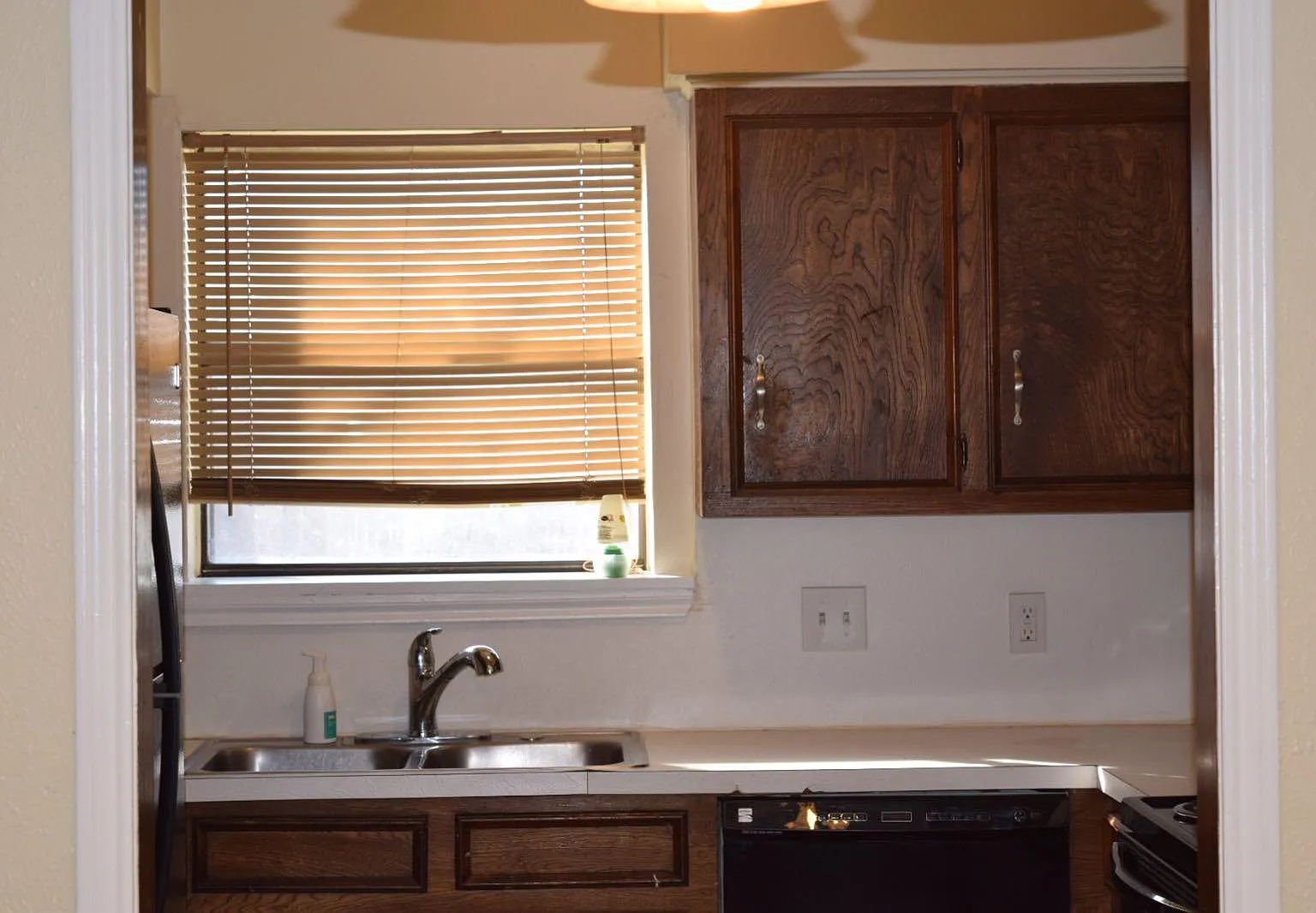 2 bed, 1.5 bath, 1201 sqft, $1,495 — Photo 4
