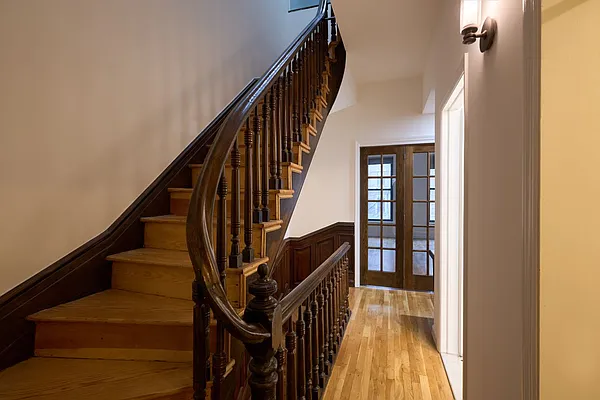 Sold by Compass | media 8