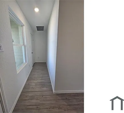 731 Paul St — Photo 2