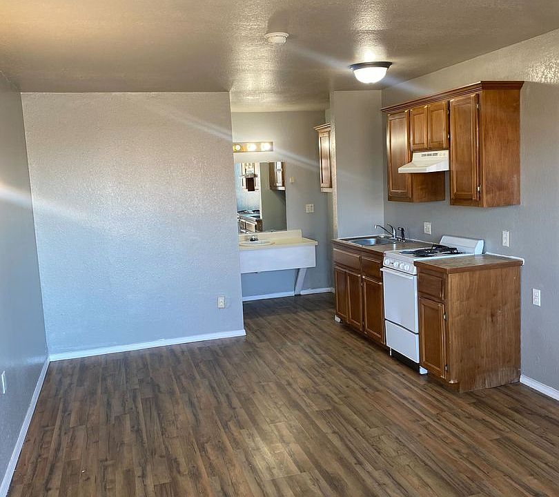 1st image of 636 Frankie Matthews Dr #8