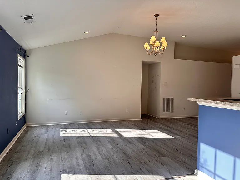 3929 Winthrop Dr — Photo 12