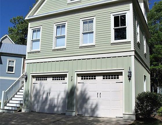 3rd image of 72 Carriage House Ln