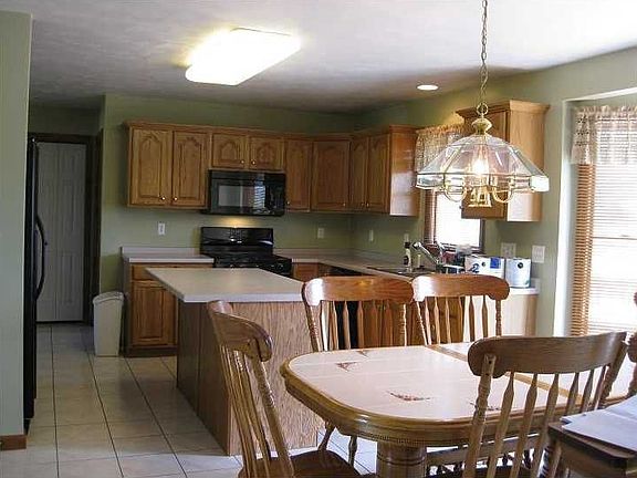 5th image of 1202 Troon Dr