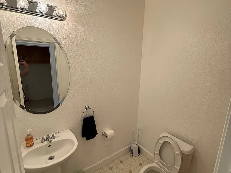 10410 Danichris Way — Photo 10