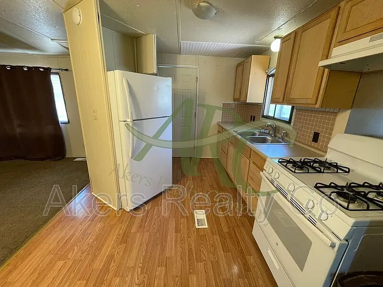 965 S Blueridge Dr — Photo 8