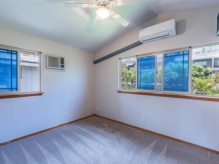 upstairs guest room 2