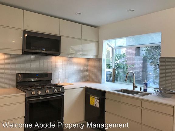 4th image of 2645 1/2 Pirtle St