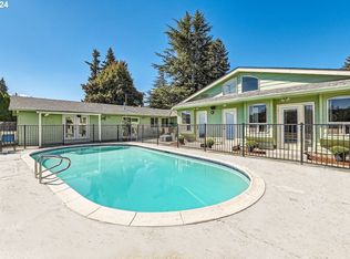 8398 Cason Rd, Gladstone, OR 97027