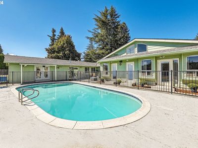 8398 Cason Rd, Gladstone, OR, 97027