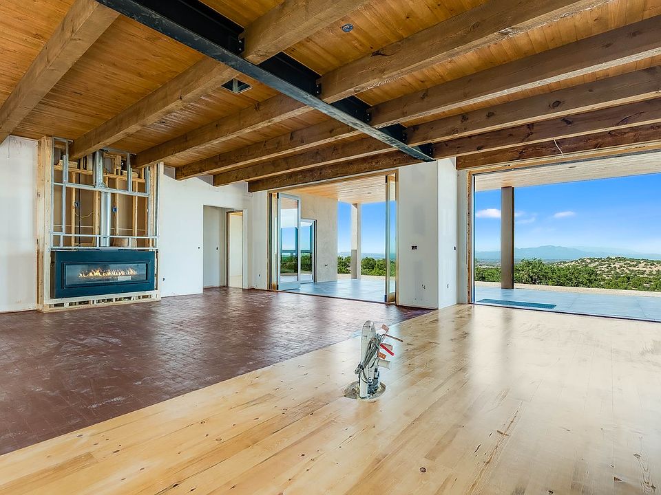 1st image of 18 Vista Bella