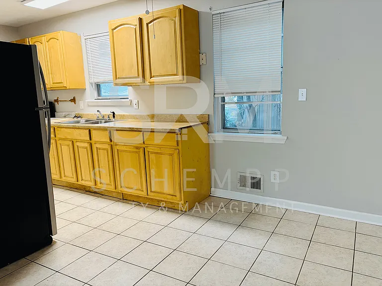 4710 Walnut Grove Ave — Photo 5