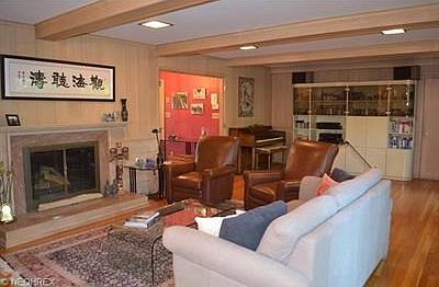 3rd image of 13600 Larchmere Blvd