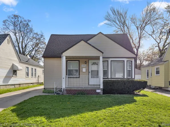 19956 Woodworth, Redford, MI 48240