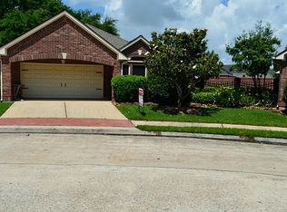 310 Pine Creek Dr, Friendswood, TX 77546
