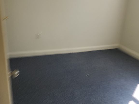 5th image of 4146 Fallstaff Rd
