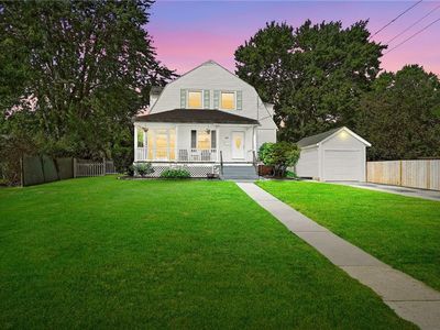 997 W Shore Rd, Warwick, RI, 02889
