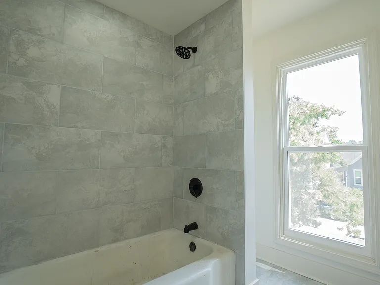 634 Northrup Ave — Photo 9