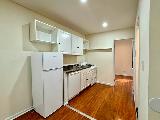 Rented by Brooklyn Heights Real Estate Inc | media 6