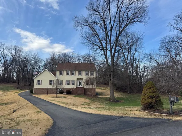 155 Bunchberry Ridge Ct, Stephens City, VA 22655