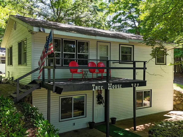 429 S Geneva Rd, Shepherd, MI 48883