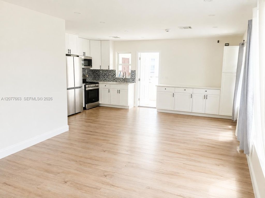 632 NW 19th St, photo 4