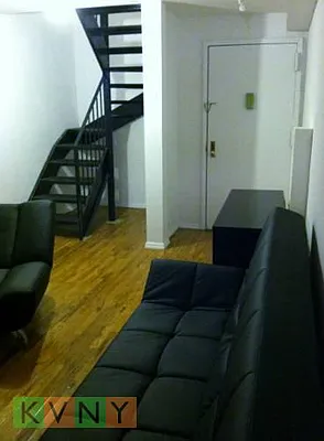 Rented by KVNY Soho | media 64