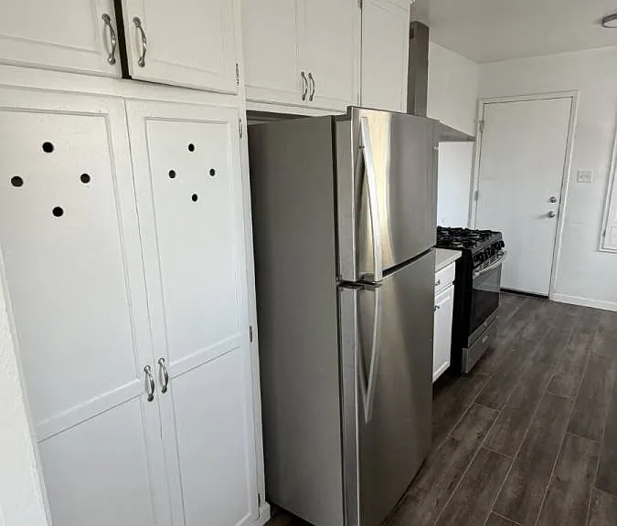 1400 Maitland Dr — Photo 6