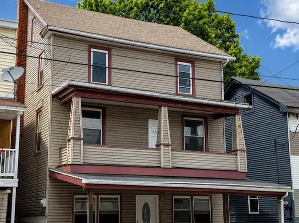 17 E Grand Ave, Tower City, PA 17980