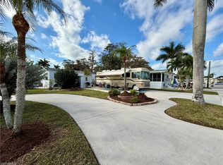 449 Cheetah Dr, Naples, FL 34114