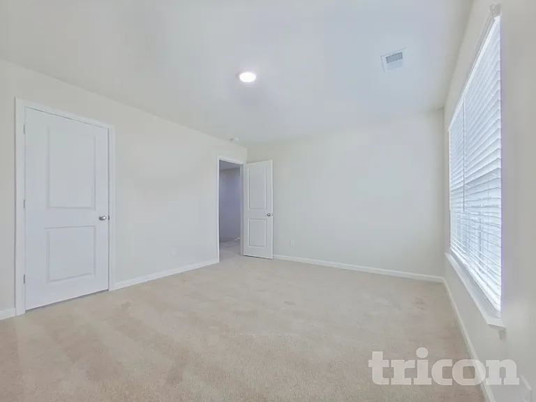 717 Vanguard St — Photo 13