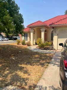1760 E Omaha Ave, Fresno, CA, 93720