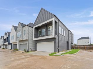 3002 Jensen Springs Ln, Houston, TX 77026