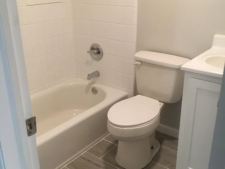 2104 Robinhood Rd — Photo 7