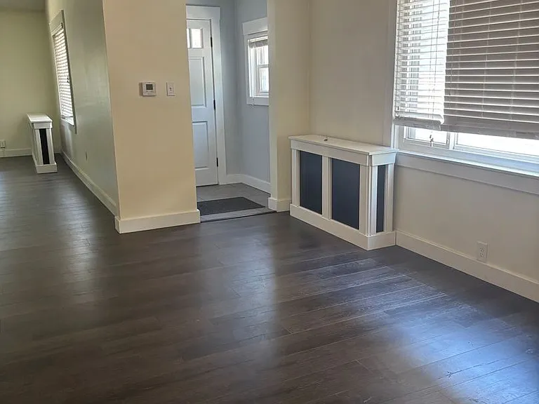 409 Parade St — Photo 3