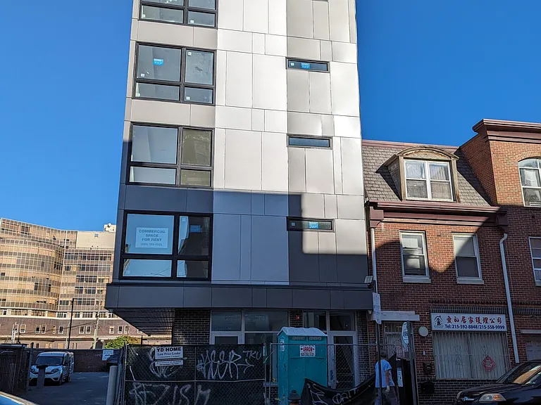 215 N 9th St #3F — Photo 12