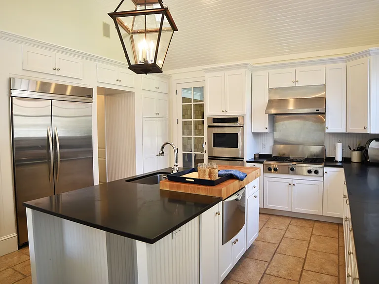 36 Captains Neck Ln — Photo 11