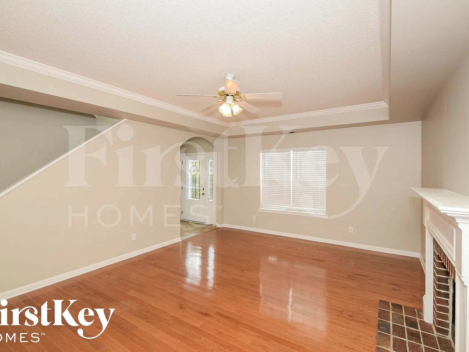3 bed, 2.5 bath, 1880 sqft, $2,450 — Photo 4