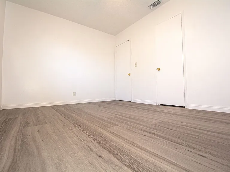 306 N Azusa Ave — Photo 20