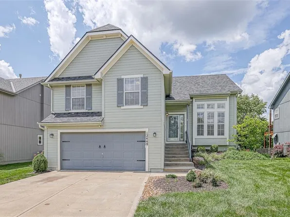 12448 S Quail Ridge Dr, Olathe, KS 66061