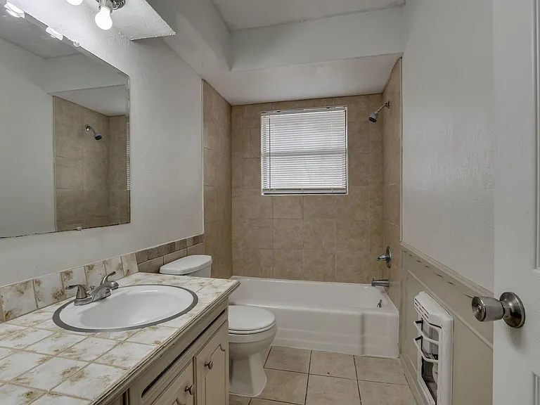 1432 SW 61st Ter — Photo 26