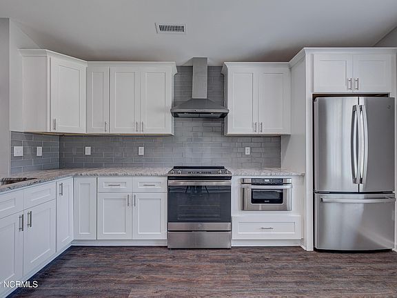 4th image of 4925 Coronado Dr