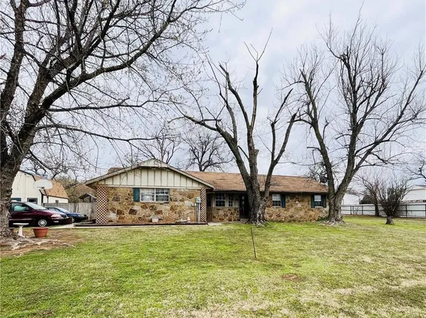 111 Oakleaf St, McLoud, OK 74851