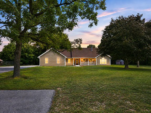 3rd image of 2155 E 535th Road