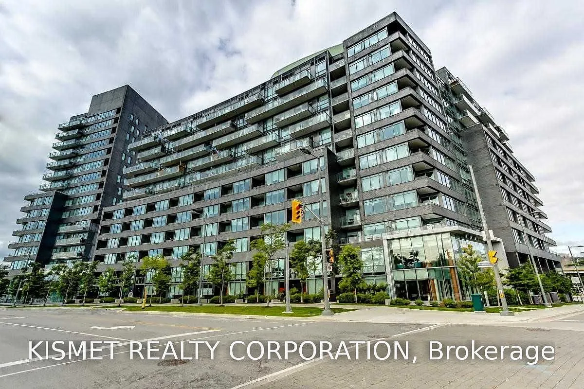 120 Bayview Ave — Photo 1