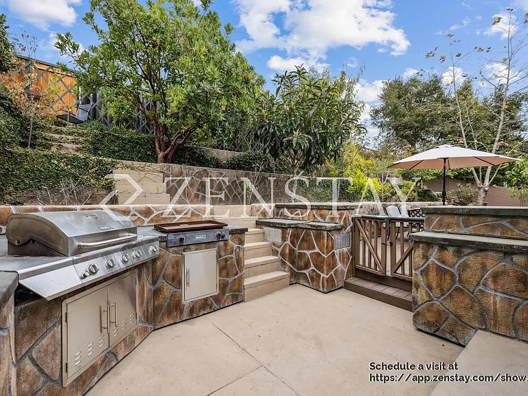 1260 Mountain View Rd — Photo 6