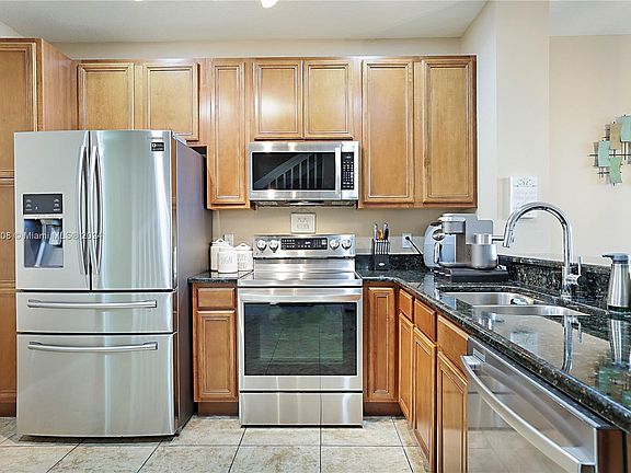 3rd image of 9681 Lago Dr #9681