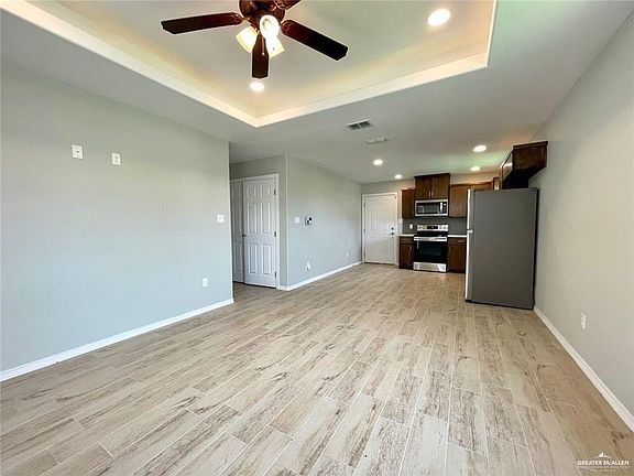 3rd image of 2802 Primrose Ave #4