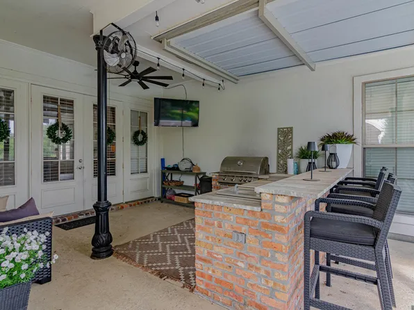 6364 Beau Douglas Ave, Gonzales, LA 70737