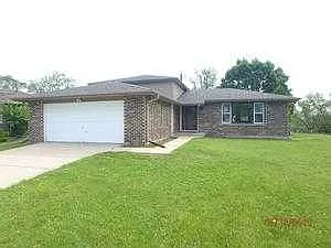557 Old Meadow Rd photo 1