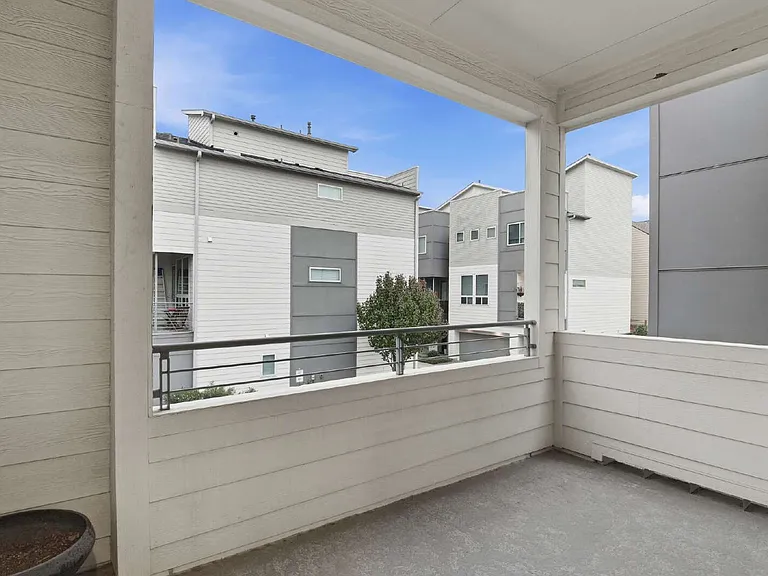 2733 Eado Edge Ct — Photo 18